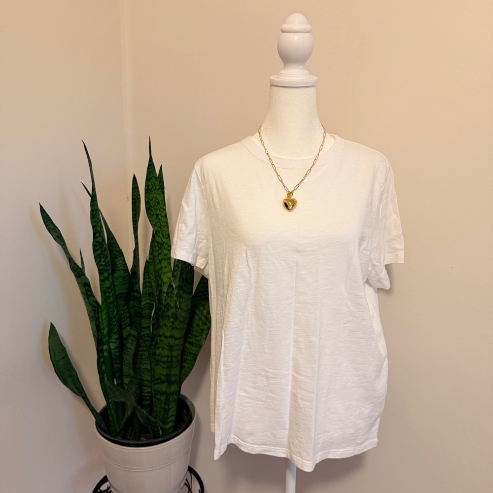Old Navy | White Crew Neck Tee